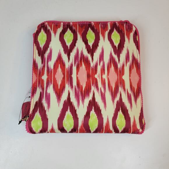 Chico's Tote Fold-Up Bag Large Pink Ikat Print Packable Zipper Double Strap NEW - Picture 10 of 12